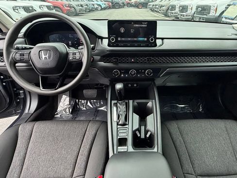 Used 2025 Honda Accord LX image 32