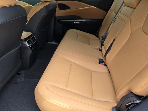 New 2026 Lexus RX 350 FWD image 17
