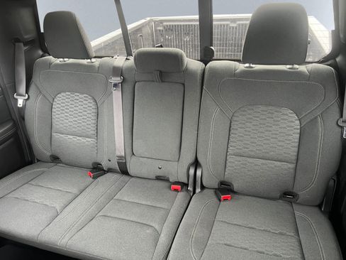 Used 2025 RAM 1500 Big Horn AWD/4WD image 19