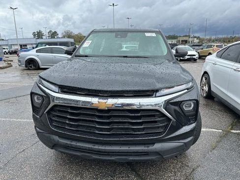 Used 2024 Chevrolet TrailBlazer LS image 1