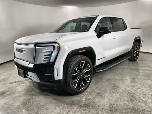 Certified 2025 GMC Sierra EV Denali image 4