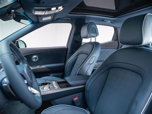 New 2026 Genesis GV60 Advance image 18