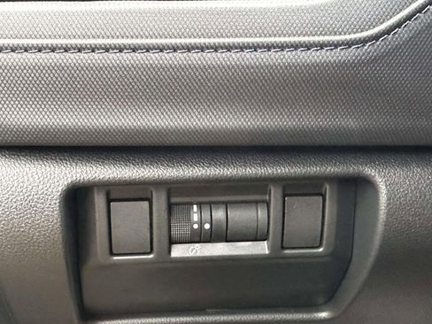 Used 2025 Subaru Forester Premium image 32