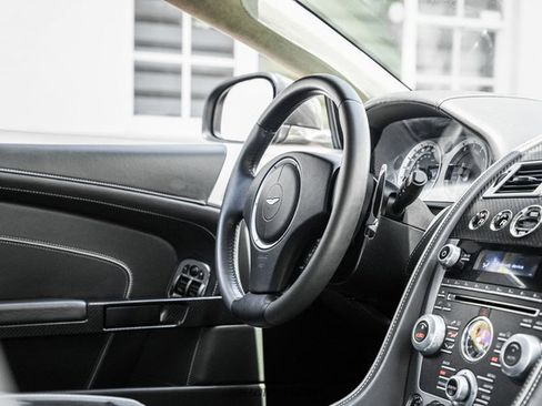 Used 2013 Aston Martin DB9 Coupe RWD image 40
