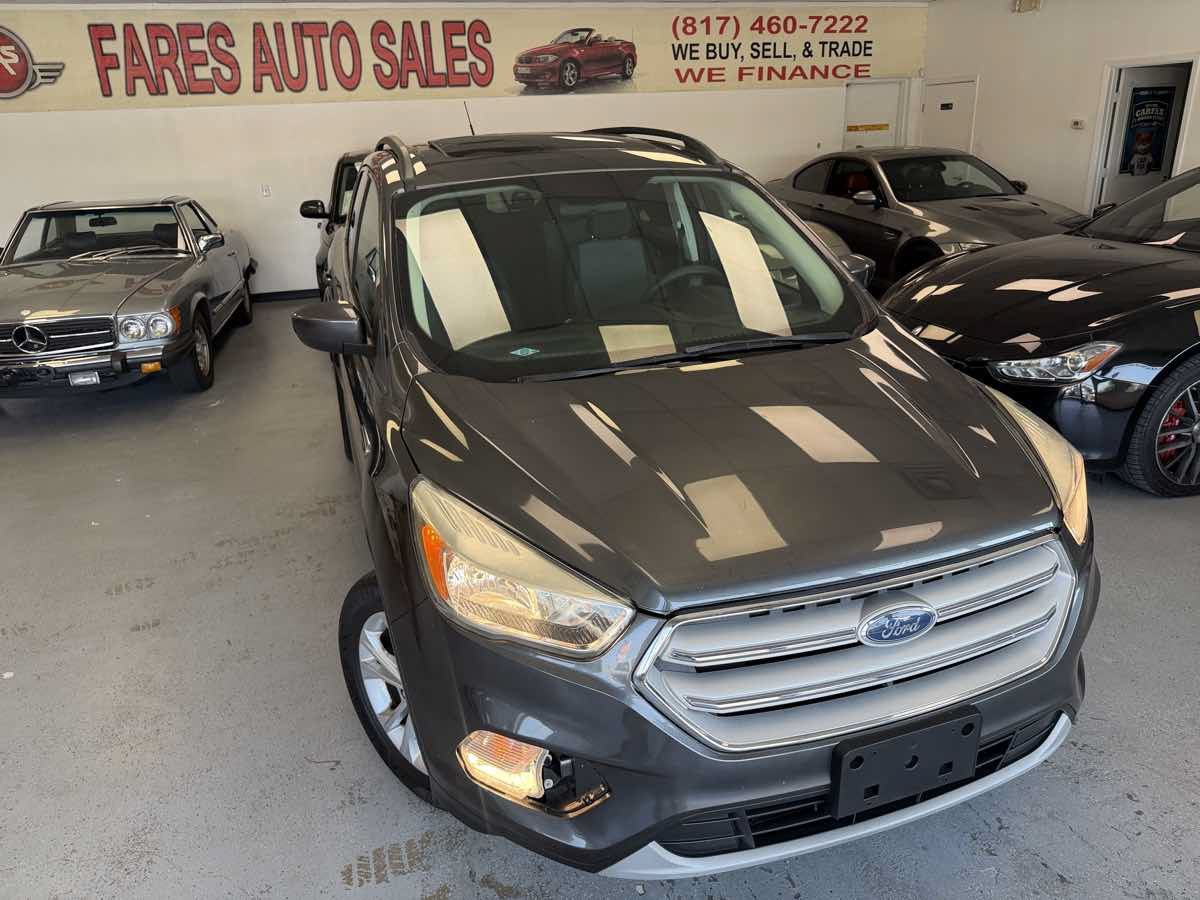 Used 2018 Ford Escape SE AWD/4WD image 1