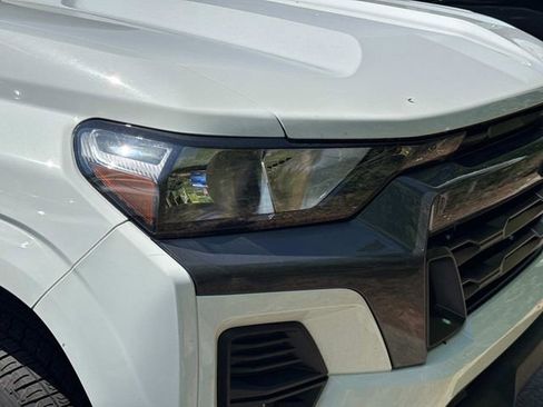 Used 2024 Chevrolet Colorado LT w/ LT Convenience Package RWD image 5