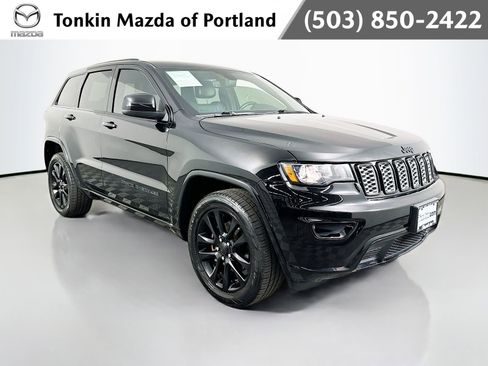 Used 2019 Jeep Grand Cherokee Altitude image 1