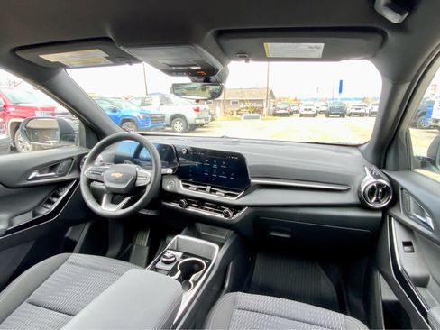 New 2026 Chevrolet Equinox LT w/ Safety and Technology Package AWD/4WD image 33