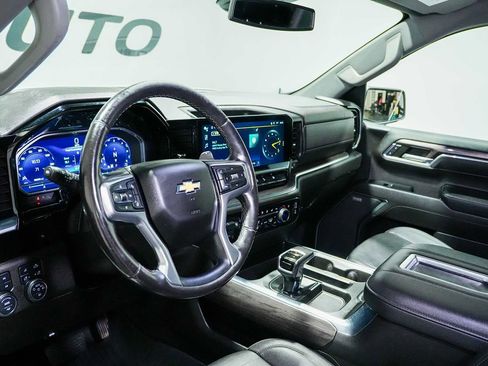 Used 2022 Chevrolet Silverado 1500 LTZ AWD/4WD image 16