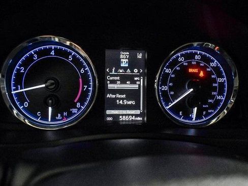 Certified 2018 Toyota Corolla SE FWD image 22