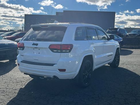 Used 2019 Jeep Grand Cherokee Altitude image 6
