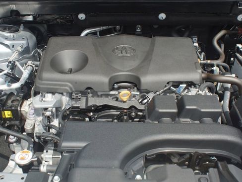 Used 2025 Toyota RAV4 LE FWD image 26
