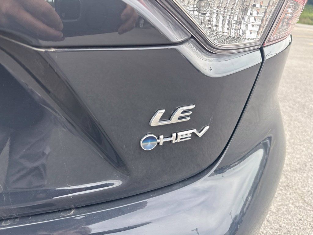 Used 2026 Toyota Corolla LE FWD image 8