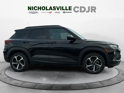 Used 2022 Chevrolet TrailBlazer RS w/ Sun and Liftgate Package AWD/4WD image 6
