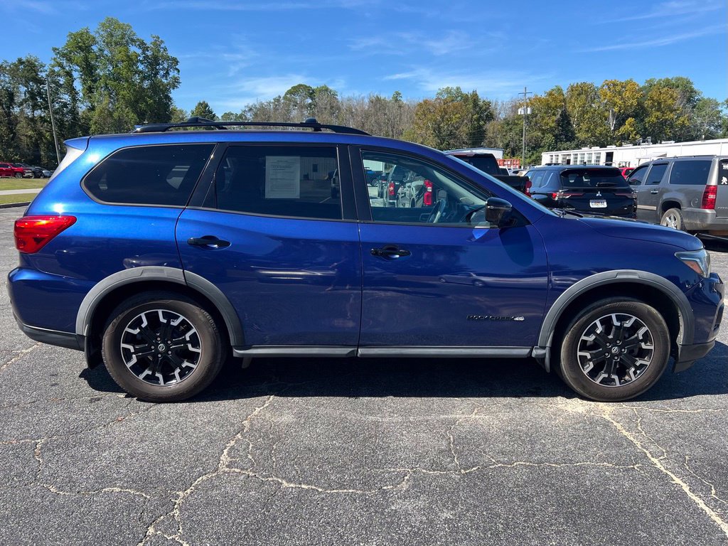 Used 2020 Nissan Pathfinder SL FWD image 2