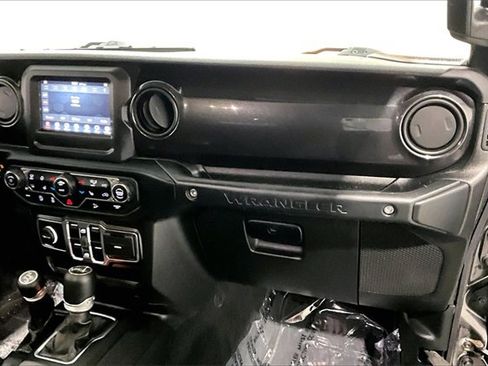 Used 2020 Jeep Wrangler Unlimited Sport image 26