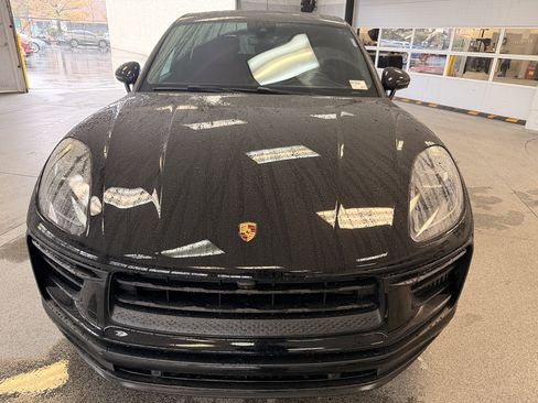 Used 2022 Porsche Macan S AWD/4WD image 2