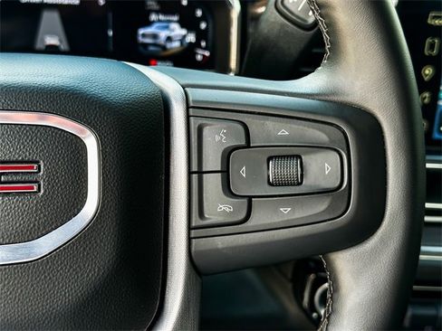 Used 2025 GMC Sierra 1500 SLT image 18