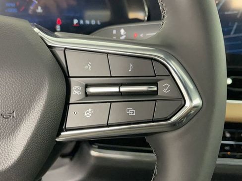 New 2025 Chevrolet Equinox ACTIV image 25