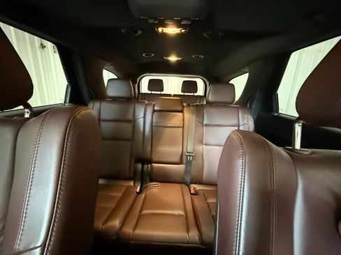 Used 2025 Dodge Durango GT AWD/4WD image 23