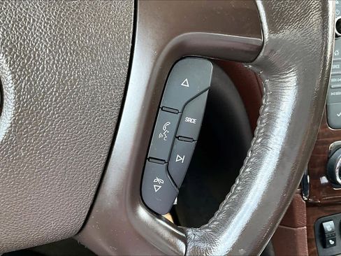 Used 2013 Buick Enclave Premium image 21