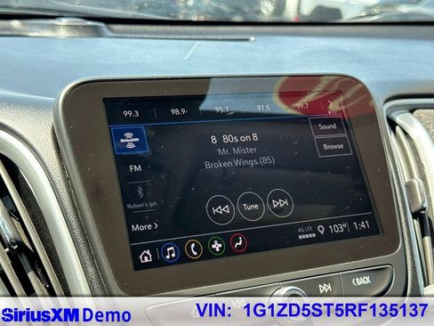Used 2024 Chevrolet Malibu LT FWD image 32