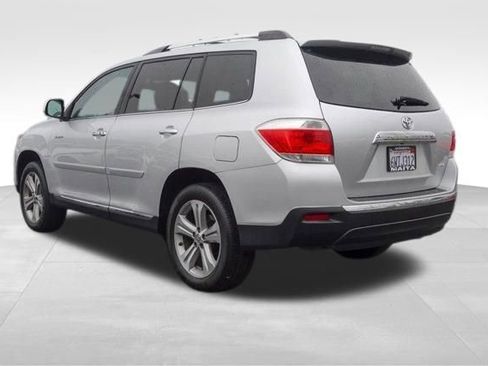 Used 2012 Toyota Highlander Limited w/ Tow Pkg image 6