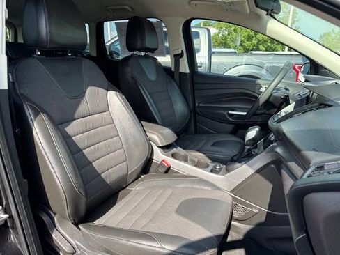 Used 2015 Ford Escape SE w/ SE Chrome Package FWD image 29