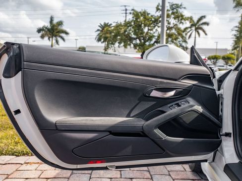 Used 2023 Porsche 718 Cayman GT4 image 17