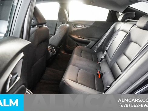 Used 2025 Buick Enclave Preferred image 17