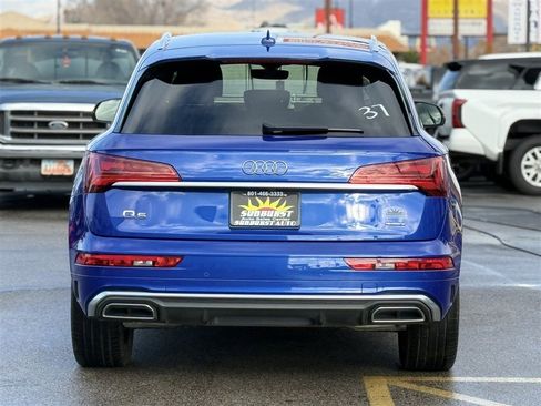 Used 2022 Audi Q5 e Premium w/ Convenience Package image 6