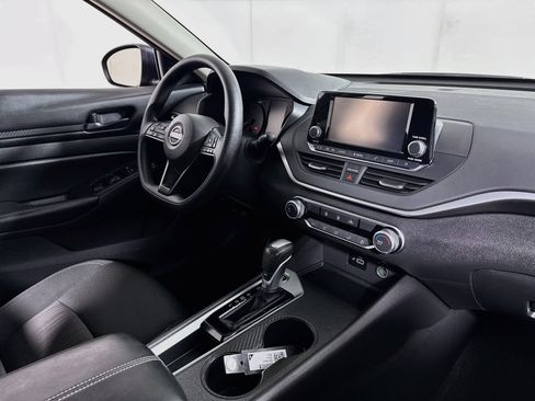 Used 2024 Nissan Altima 2.5 S FWD image 25