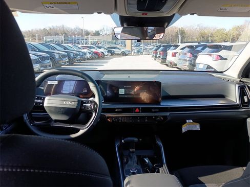 New 2026 Kia Sorento LX image 10