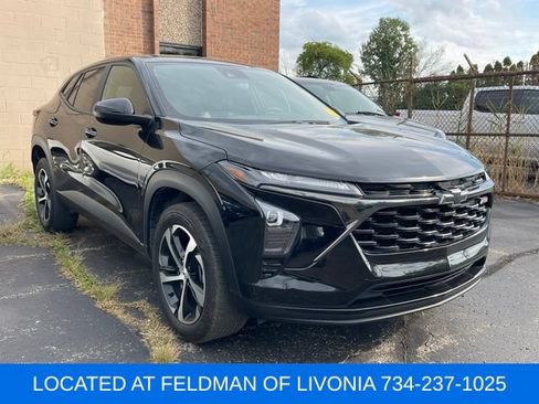 Certified 2024 Chevrolet Trax RS w/ Driver Confidence Package FWD image 4