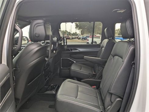 New 2026 Jeep Grand Wagoneer Limited image 14