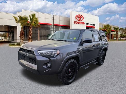Used 2022 Toyota 4Runner SR5 image 9