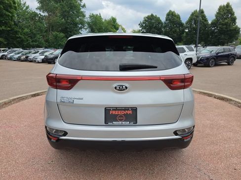 Used 2022 Kia Sportage LX AWD/4WD image 4