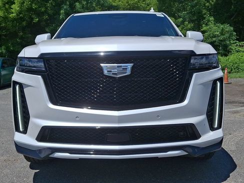 Used 2023 Cadillac Escalade V w/ LPO, ONYX Package AWD/4WD image 2