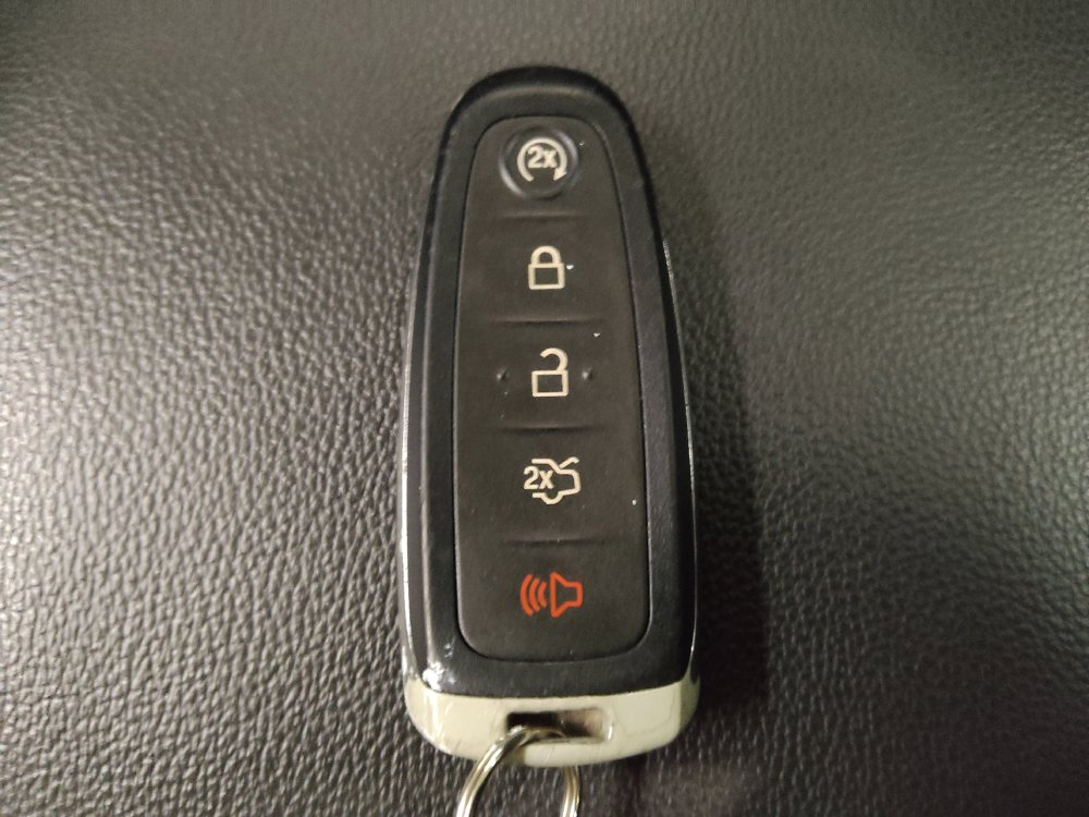 Used 2018 Ford Escape Titanium w/ Ford Safe & Smart Package AWD/4WD image 32