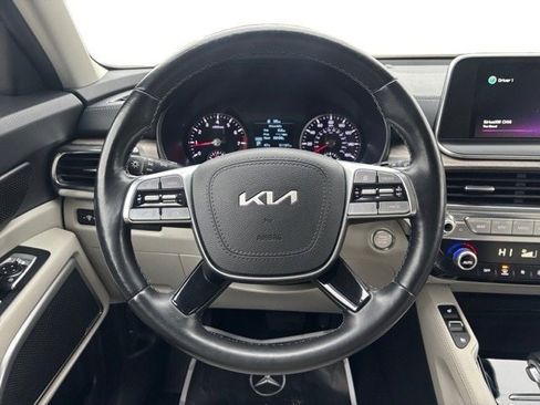 Certified 2022 Kia Telluride EX w/ Towing Package image 15