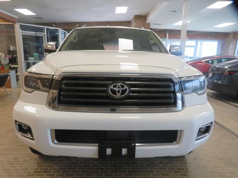 Used 2018 Toyota Sequoia Limited w/ Safety & Convenience Package AWD/4WD image 70