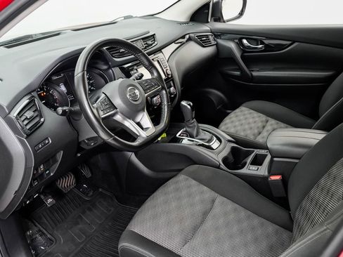 Used 2017 Nissan Rogue Sport SV w/ SV Premium Package AWD/4WD image 4