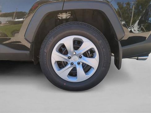 Certified 2025 Toyota RAV4 LE FWD image 9