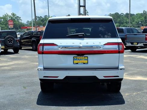 Used 2019 Lincoln Navigator Reserve AWD/4WD image 6
