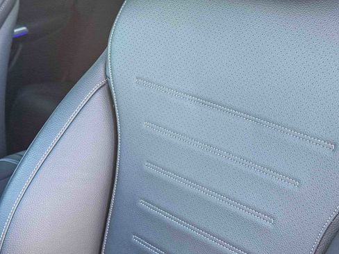 Used 2023 Mercedes-Benz C 300 Sedan image 25
