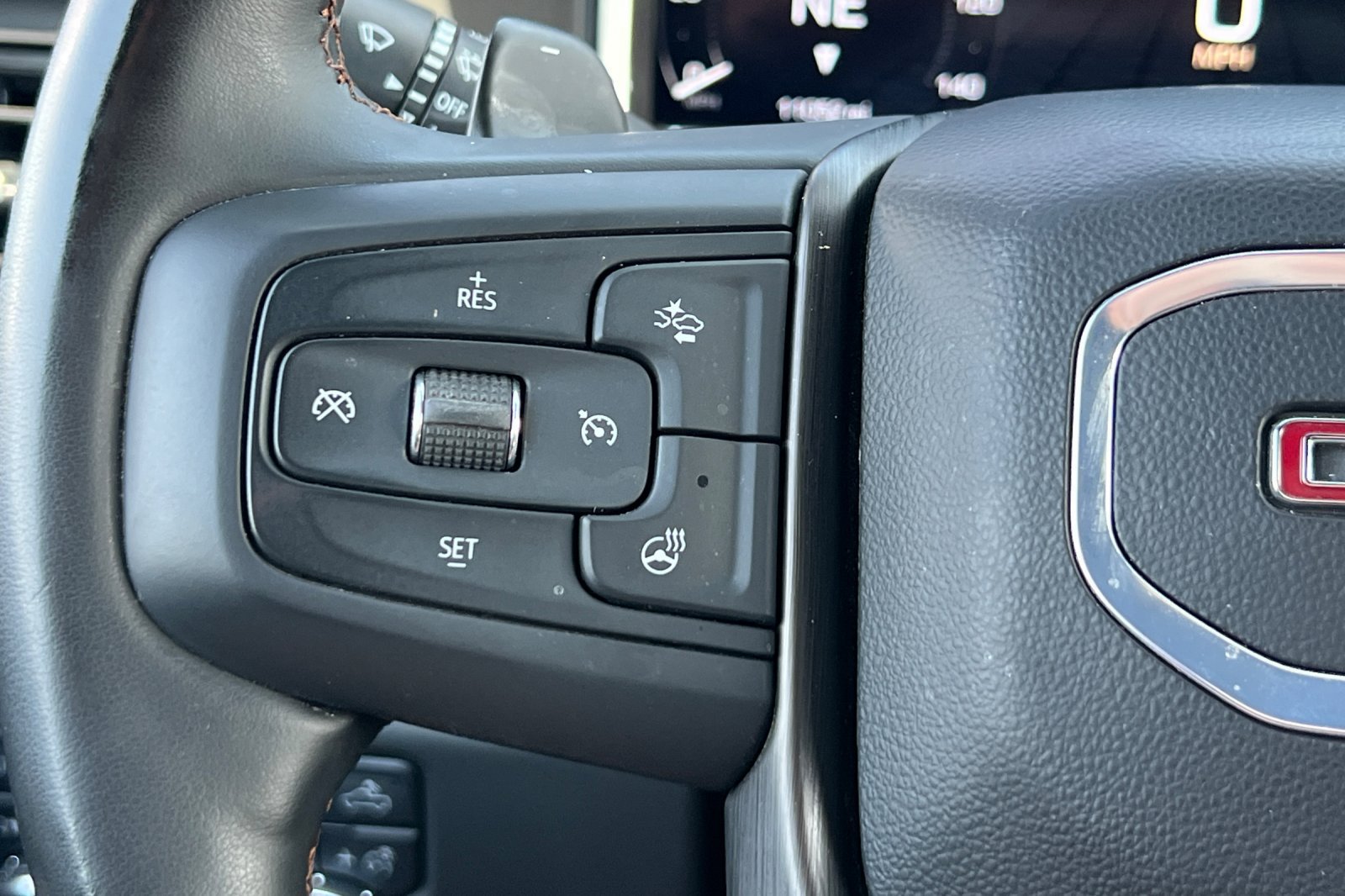Used 2025 GMC Sierra 1500 AT4 AWD/4WD image 32