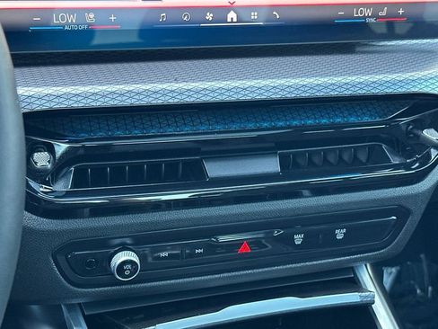 Used 2025 BMW M340i w/ Premium Package RWD image 23