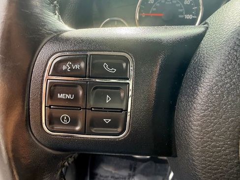 Used 2017 Jeep Wrangler Unlimited Sahara w/ Connectivity Group AWD/4WD image 21