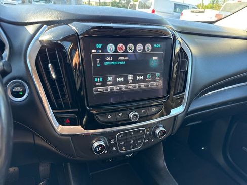 Used 2019 Chevrolet Traverse LT w/ LT Premium Package image 17