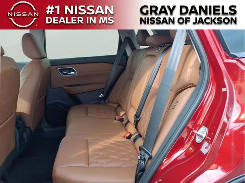 New 2026 Nissan Rogue Platinum image 24